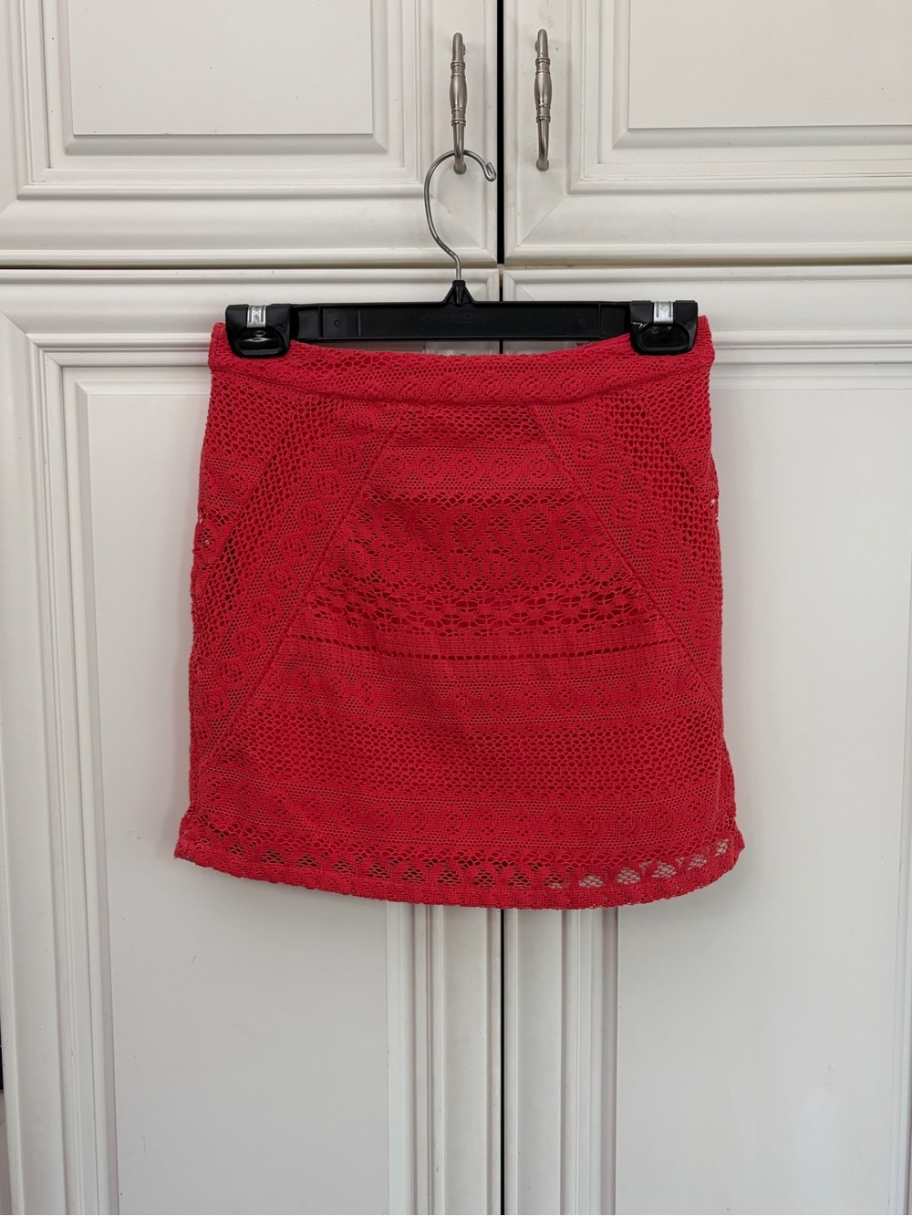American Eagle Outfitters women’s mini skirt